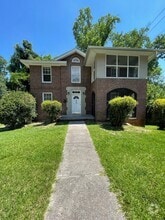 Building Photo - 604-604 Waccamaw Ave