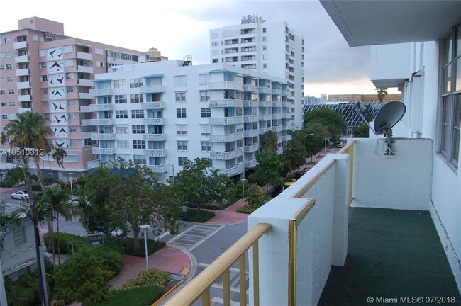 Foto del edificio - 245 18th St