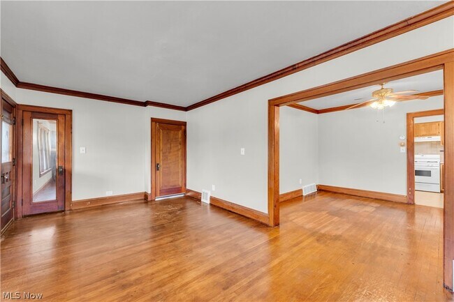 Foto del edificio - 93 Ellenwood Ave