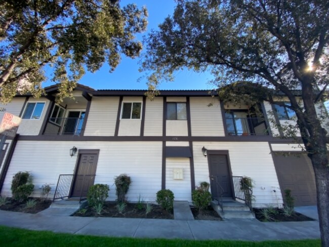 Foto del edificio - 606 S Everett St
