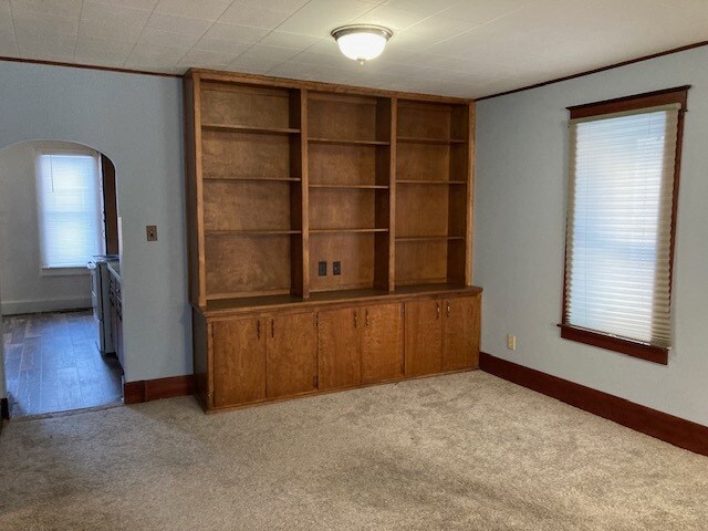 Building Photo - 220 E 26th St