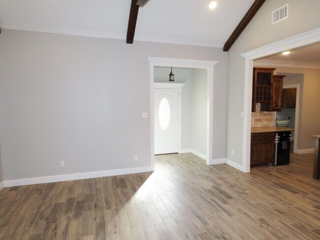 Foto del edificio - Stunning 4 Bedroom, 2 Bath Home in Lindale