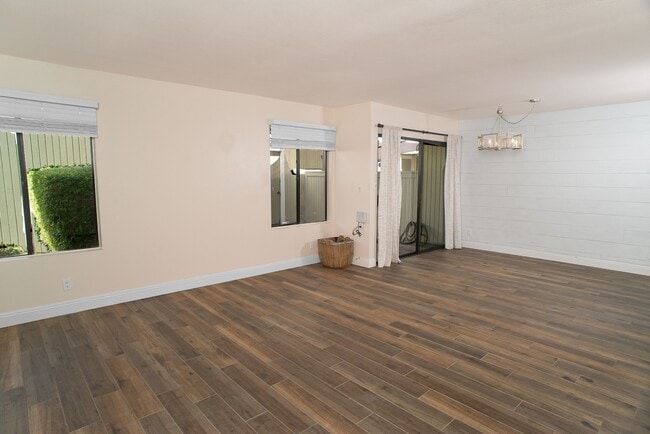 Building Photo - 22109 Burbank Blvd