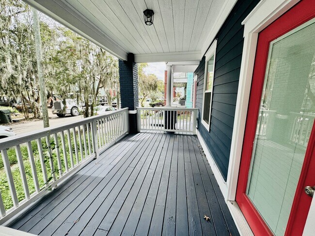 Foto del edificio - RATE DROP ALERT! (was $2600/month)