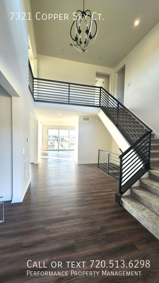 Building Photo - Stunning 2023 Luxury Home in the Canyons N...