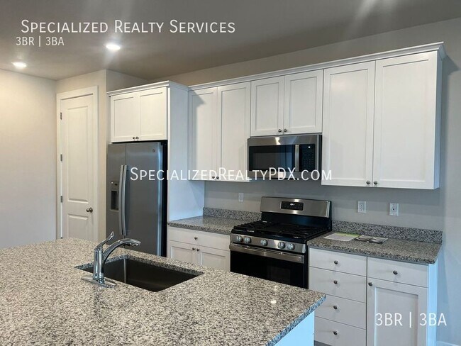Building Photo - 8121 SE Kinnaman St