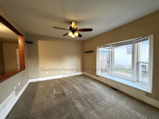 Building Photo - Stunning 4 Bedroom House near Old Colorado City