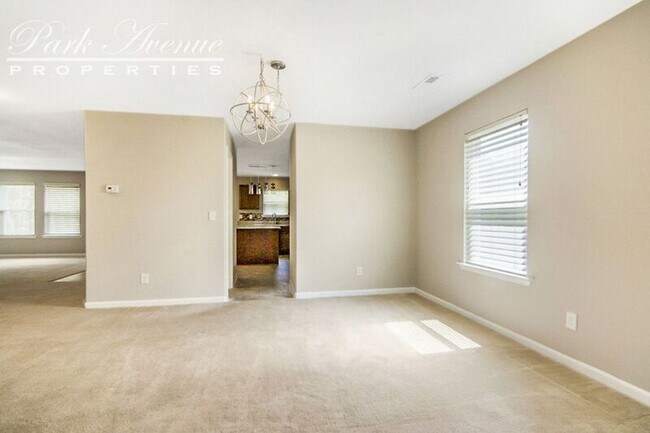Building Photo - 181 Sequoia Dr