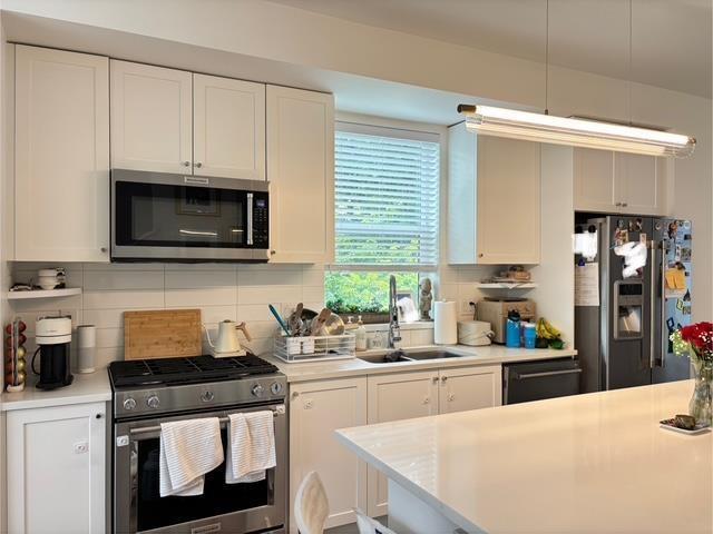 Photo du bâtiment - 16678-25 25 Ave