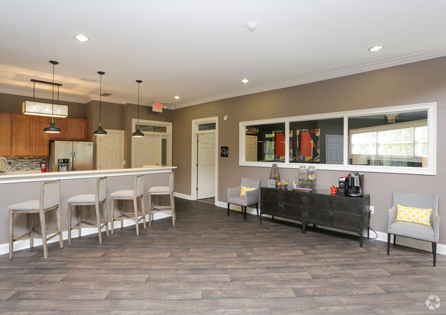 Lobby Photo - Meadow Springs