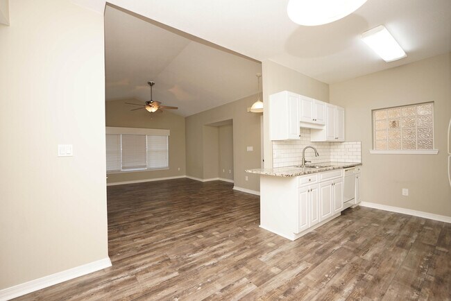 Building Photo - 1501 Partin Dr N