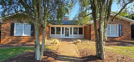 Building Photo - 289 Ashbrook Dr