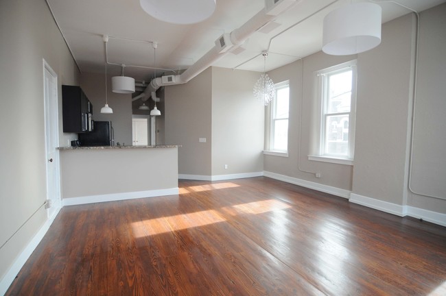 Dining area - 36 S 3rd St