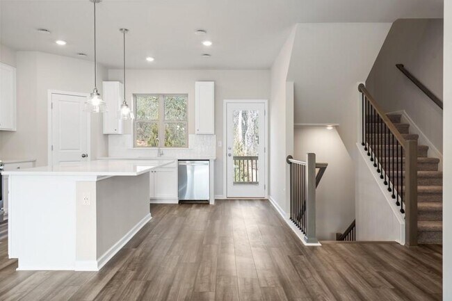 Building Photo - 225 Matson Run SW