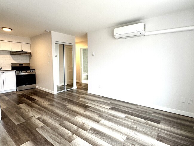 Photo du bâtiment - 1985 Westcott Rd