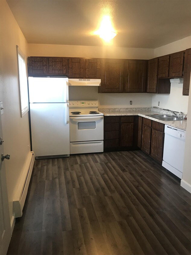 Building Photo - 505 Shoshoni St