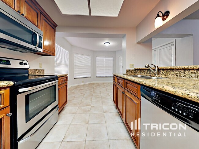 Building Photo - 2612 Bridle Dr