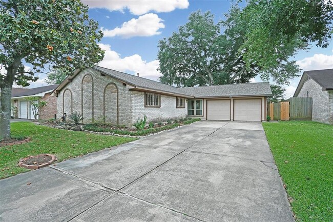 Building Photo - 10622 Caravan Dr