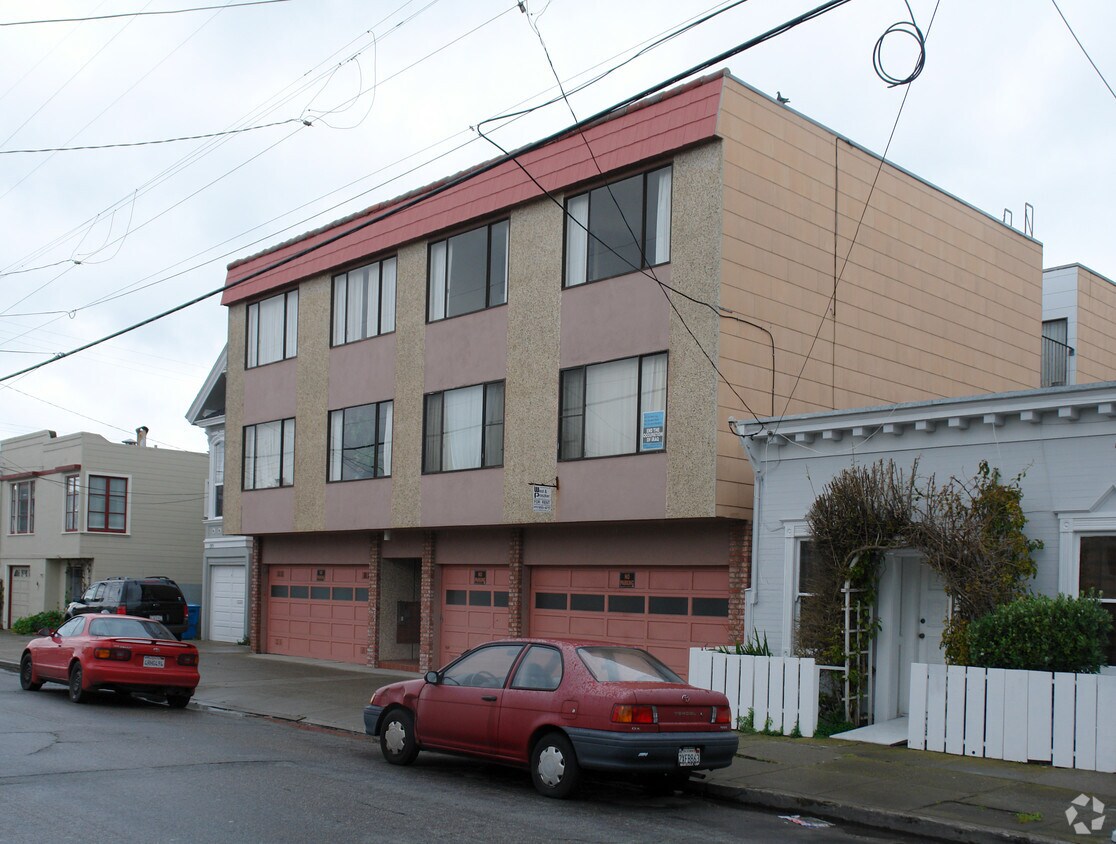 Building Photo - 1573 48th Ave