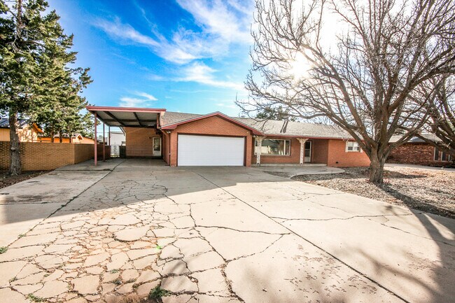 Building Photo - 1321 Piedmont Dr