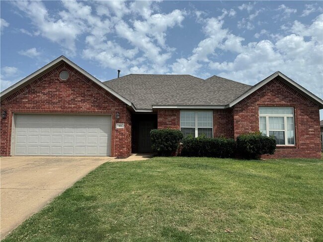 Building Photo - 431 Novarra Dr