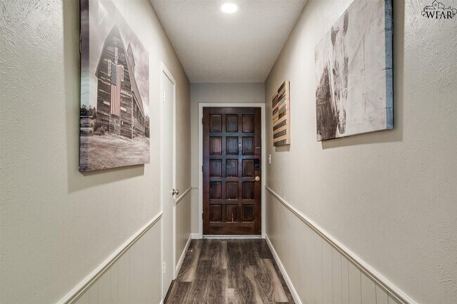 Foto del edificio - 5511 Hooper Dr