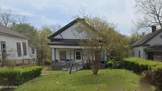Building Photo - 2112 Jeff Davis St