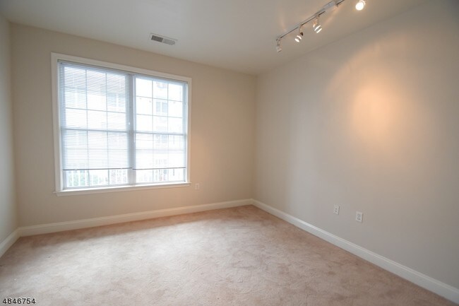 Building Photo - 6209 Brookhaven Court