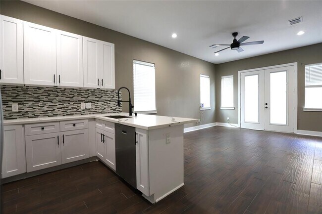 Foto del edificio - 4422 Phlox St
