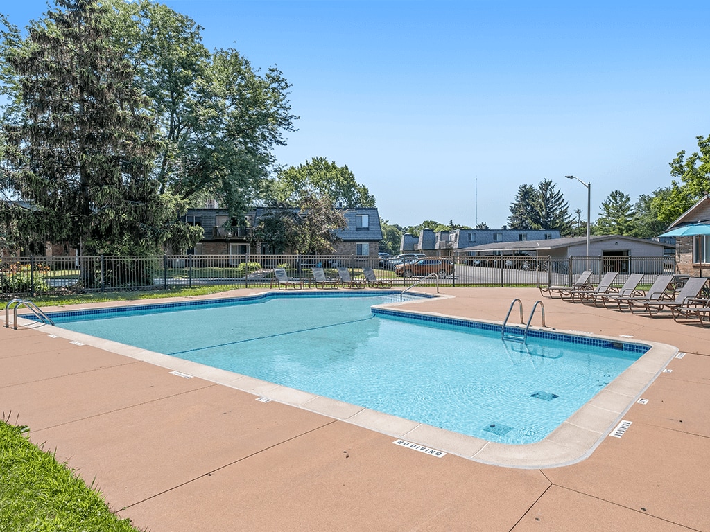 Swimming Pool - Hamilton Trace