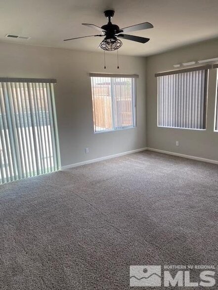 Foto del edificio - 175 Walnut Dr