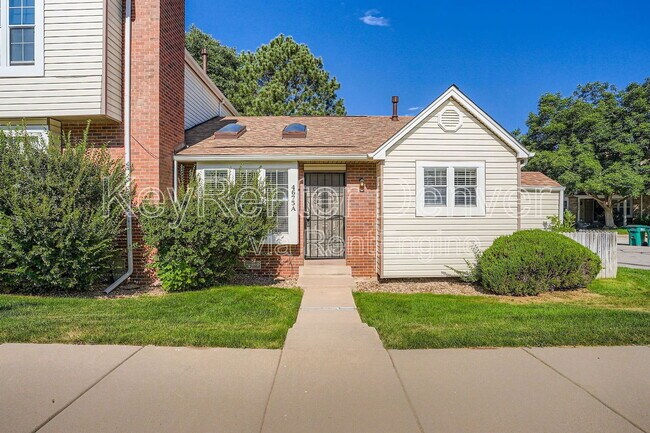 Foto del edificio - 4675 S Dillon Ct