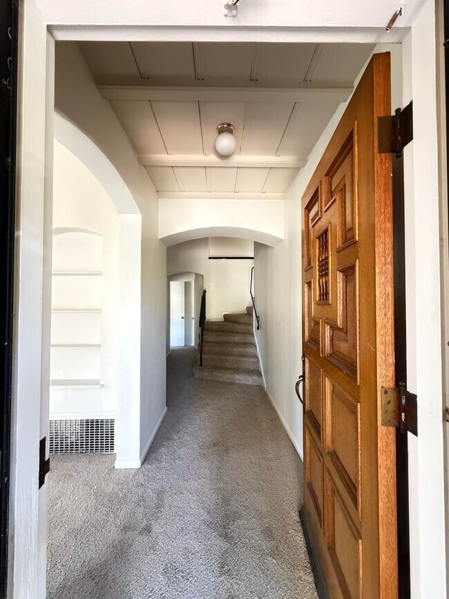 Foto del edificio - 2840 Johnson Ave