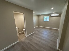 Building Photo - 180 S Glenwood St Building Photo - 180 S Glenwood St