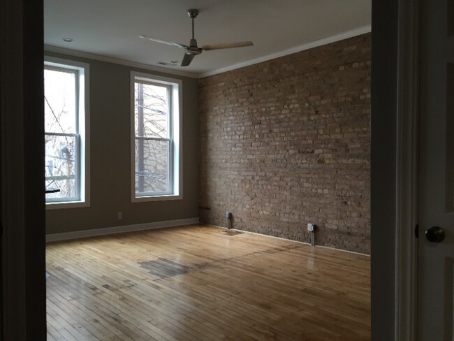 Building Photo - 930 S State St
