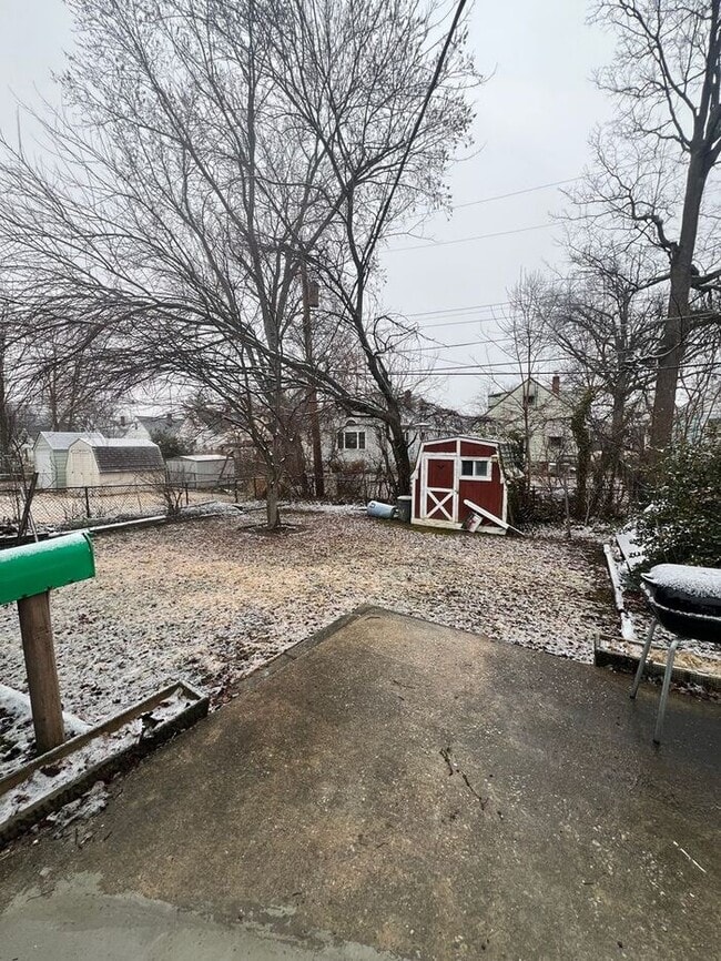 Photo - 2500 Linwood Rd House