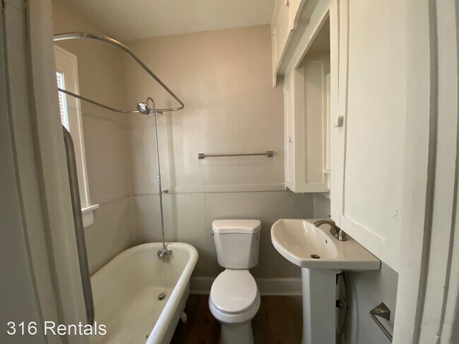 Building Photo - 1 br, 1 bath House - 218 N Richmond