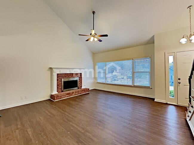 Building Photo - 4800 Quince Court