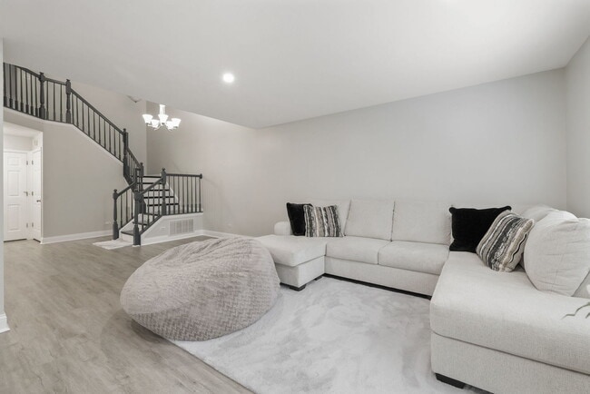 Building Photo - 3074 Renard Ln