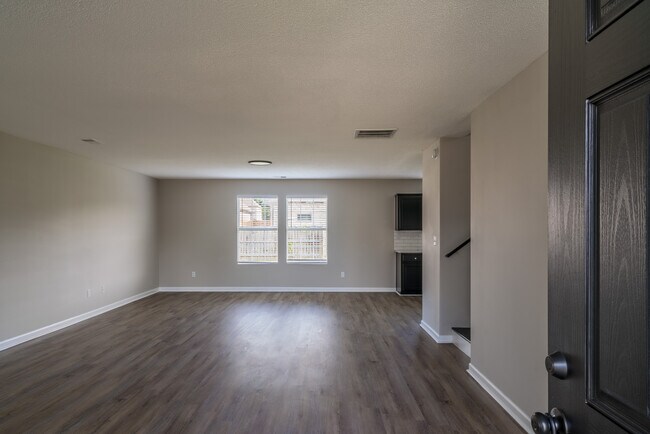 Building Photo - 10004 Chariden Dr