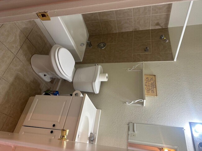 Foto del edificio - Clear Acre Condo