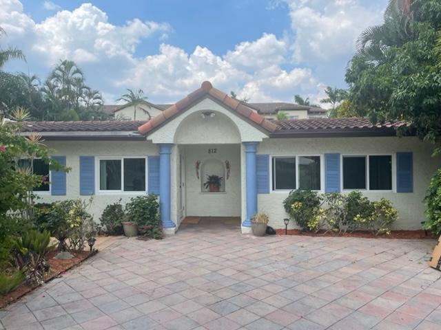 House - 812 Chukker Rd