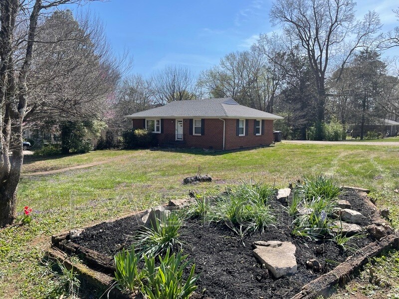 Primary Photo - 7703 Pinner Dr SW