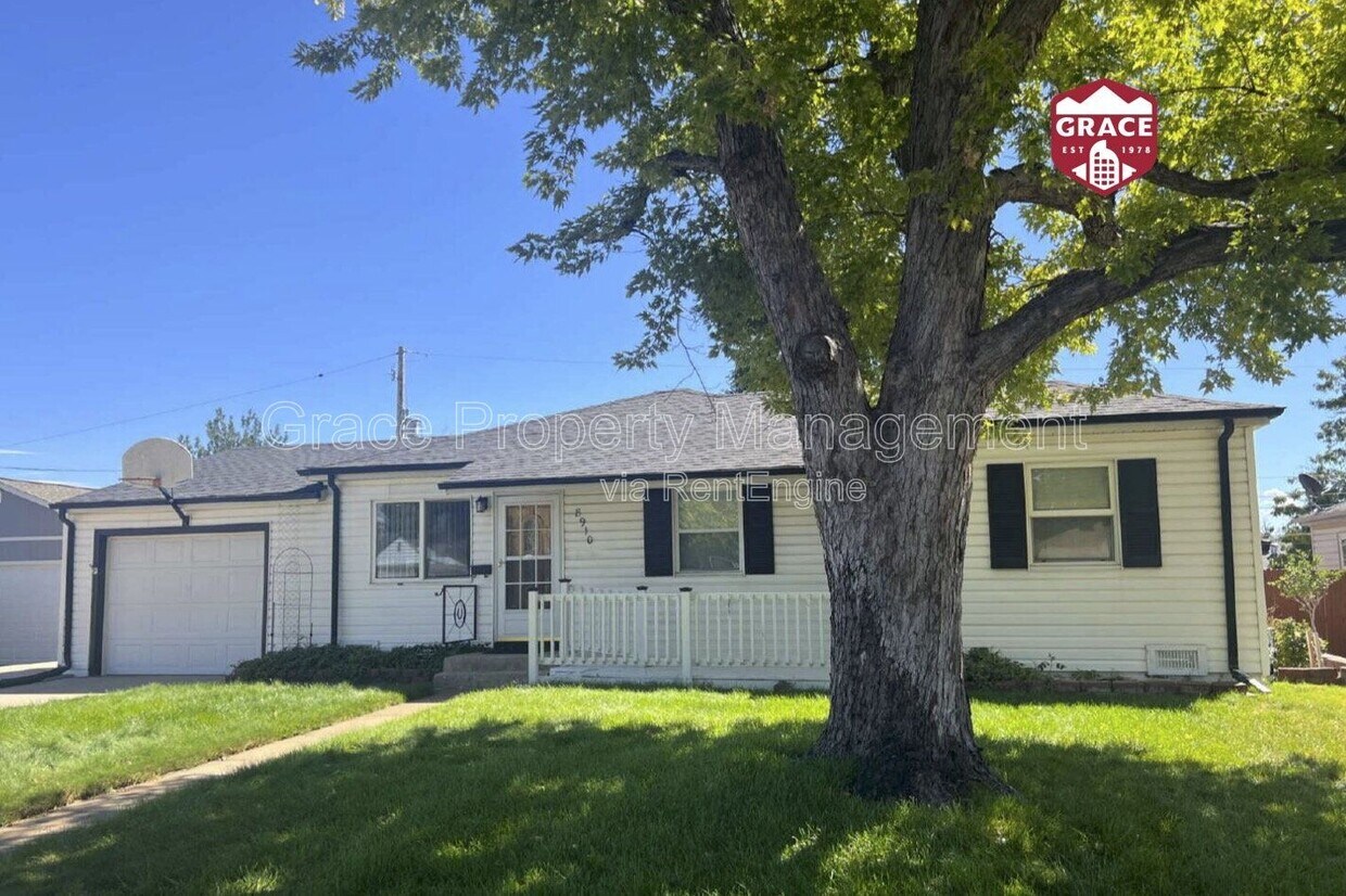 Primary Photo - 8910 Hoyt Dr