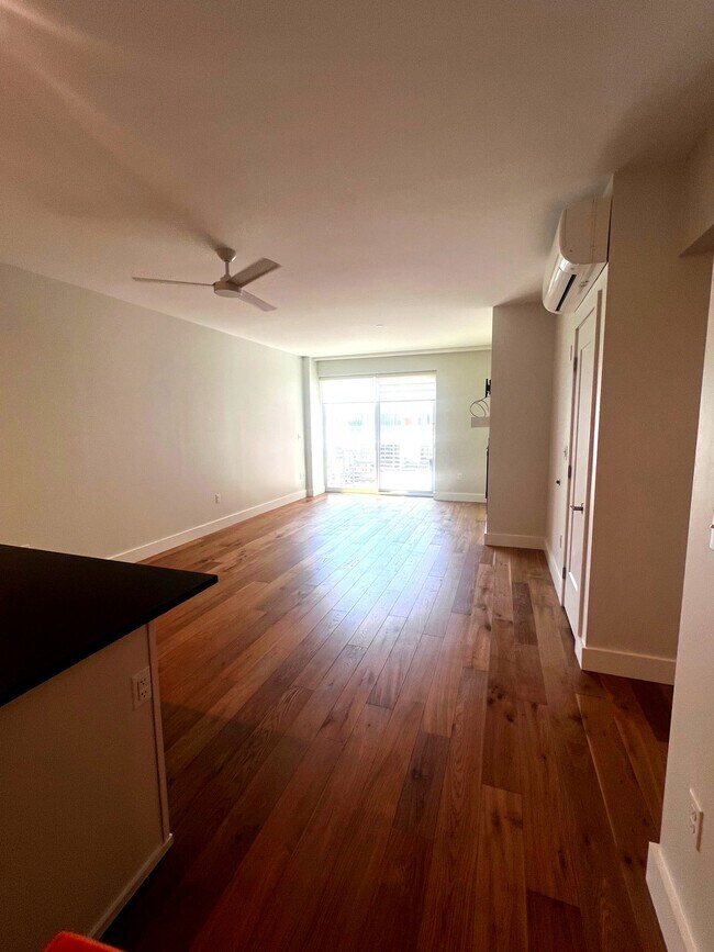 Foto del edificio - 383 Commercial St