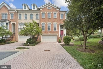 Building Photo - 7000 Eastern Red Cedar Ln