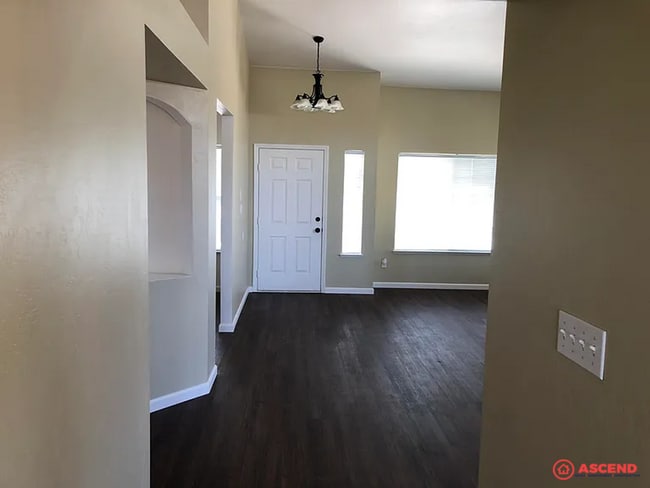 Building Photo - Fantastic Home Located In Rosedale!