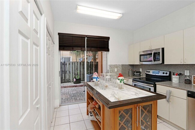 Foto del edificio - 8451 NW 138th St