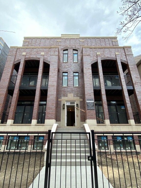 Foto del edificio - 3343 N Kenmore Ave