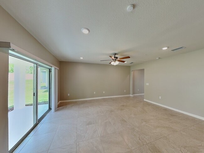 Foto del edificio - 837 Rivers Crossing St